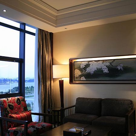 Southern Club Hotel Kuangcsou Szoba fotó